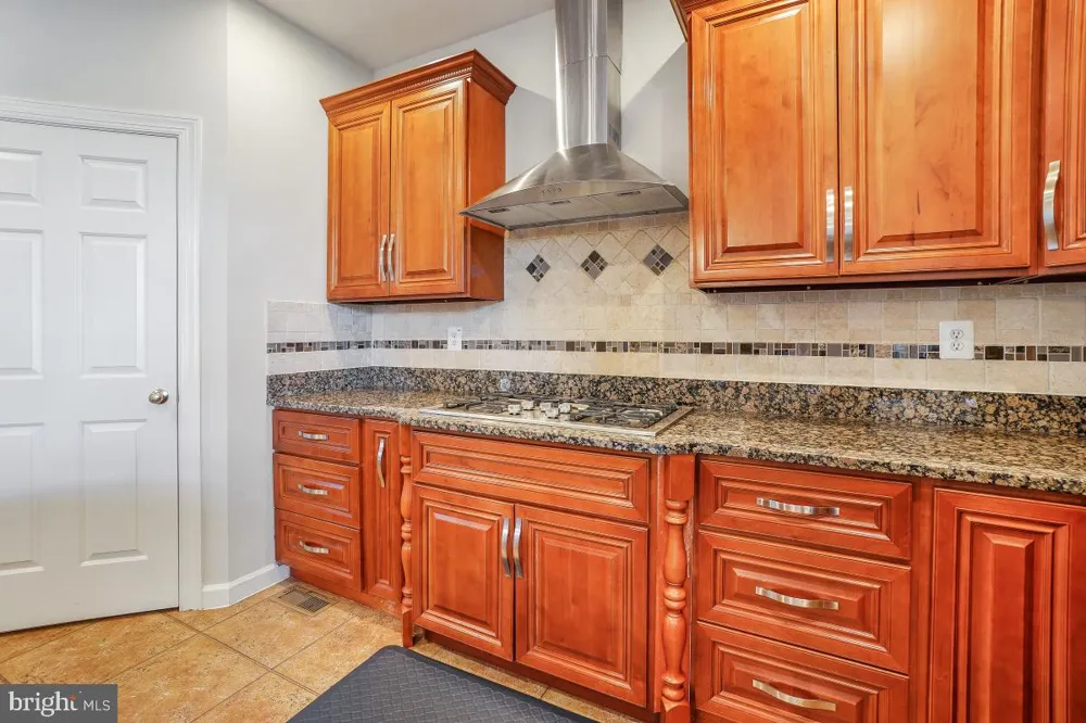 7804 KILLBARRON DRIVE Laurel, MD 20707