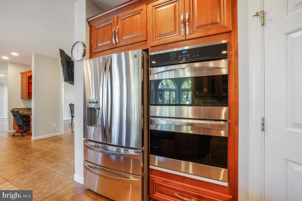 7804 KILLBARRON DRIVE Laurel, MD 20707