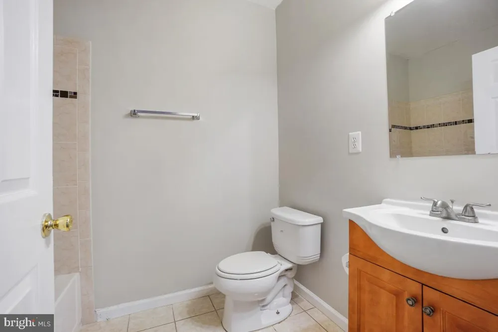 7804 KILLBARRON DRIVE Laurel, MD 20707