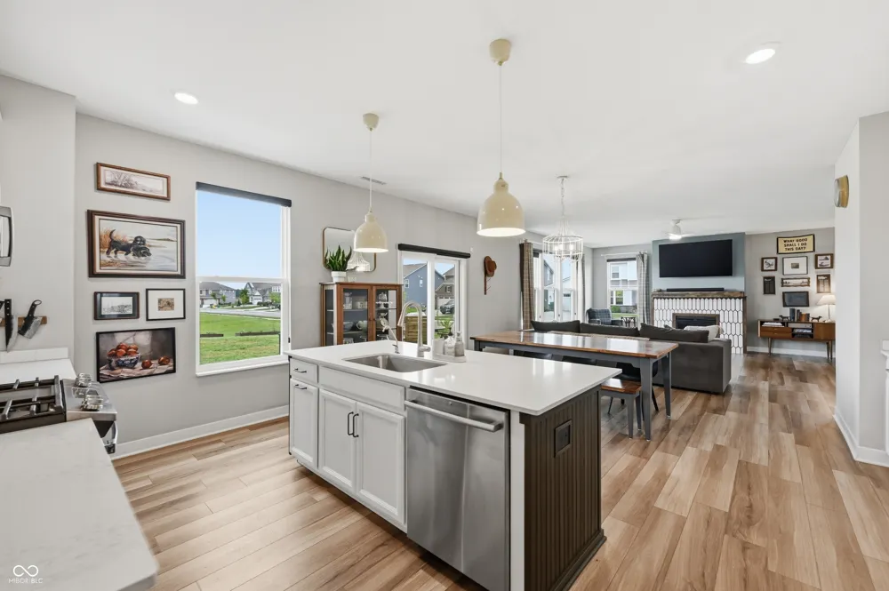 2475 S Copperstone Drive New Palestine, IN 46163