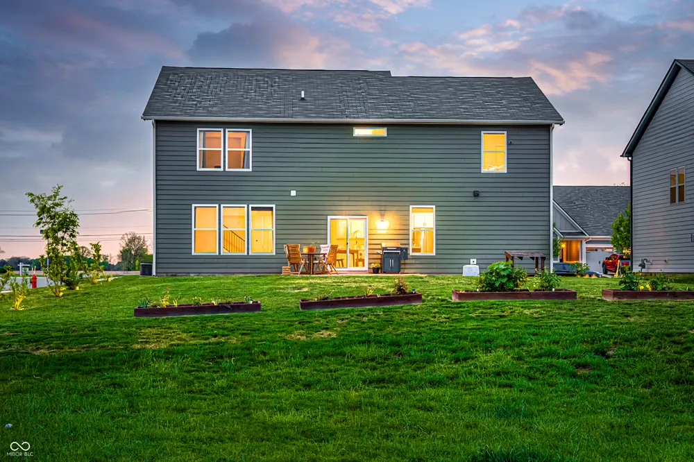 2475 S Copperstone Drive New Palestine, IN 46163