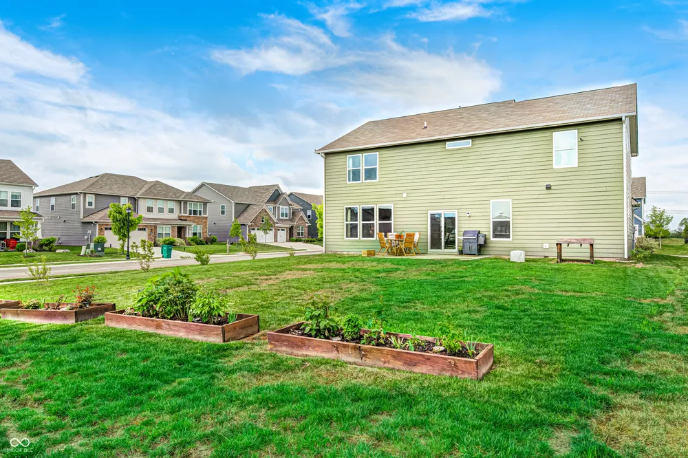 2475 S Copperstone Drive New Palestine, IN 46163