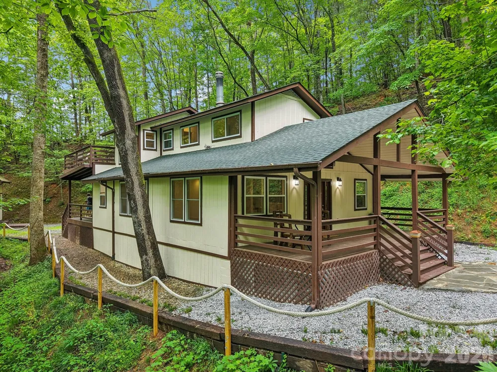 291 Dills Road Bryson City, NC 28713