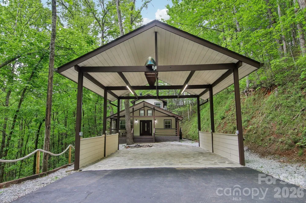 291 Dills Road Bryson City, NC 28713