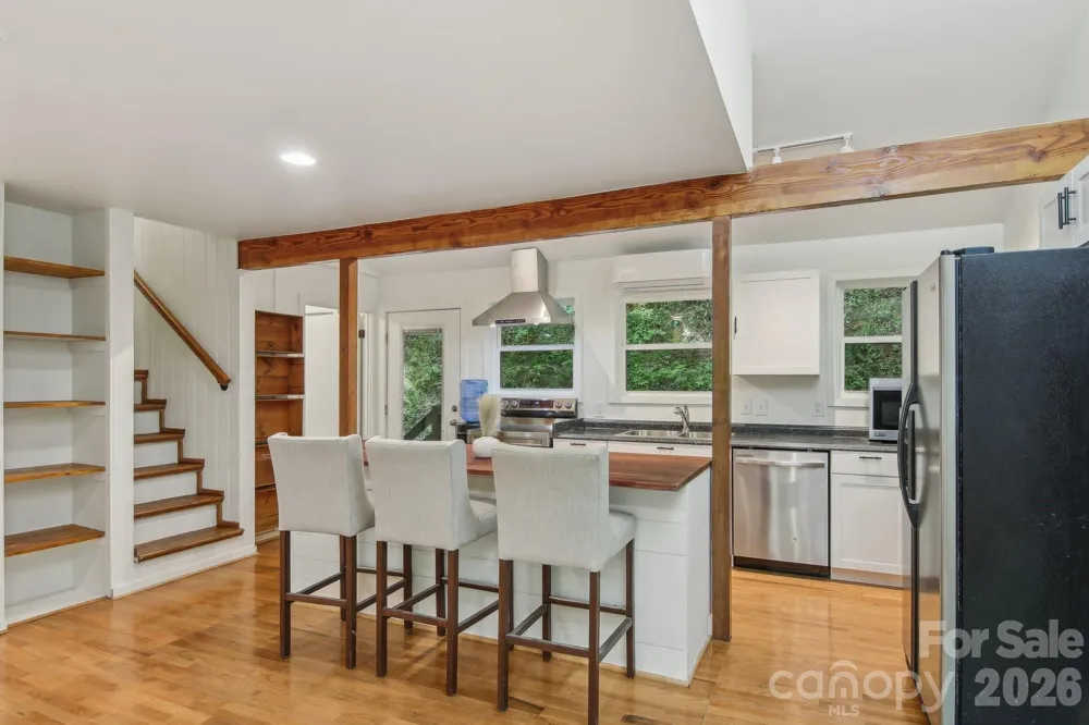 291 Dills Road Bryson City, NC 28713