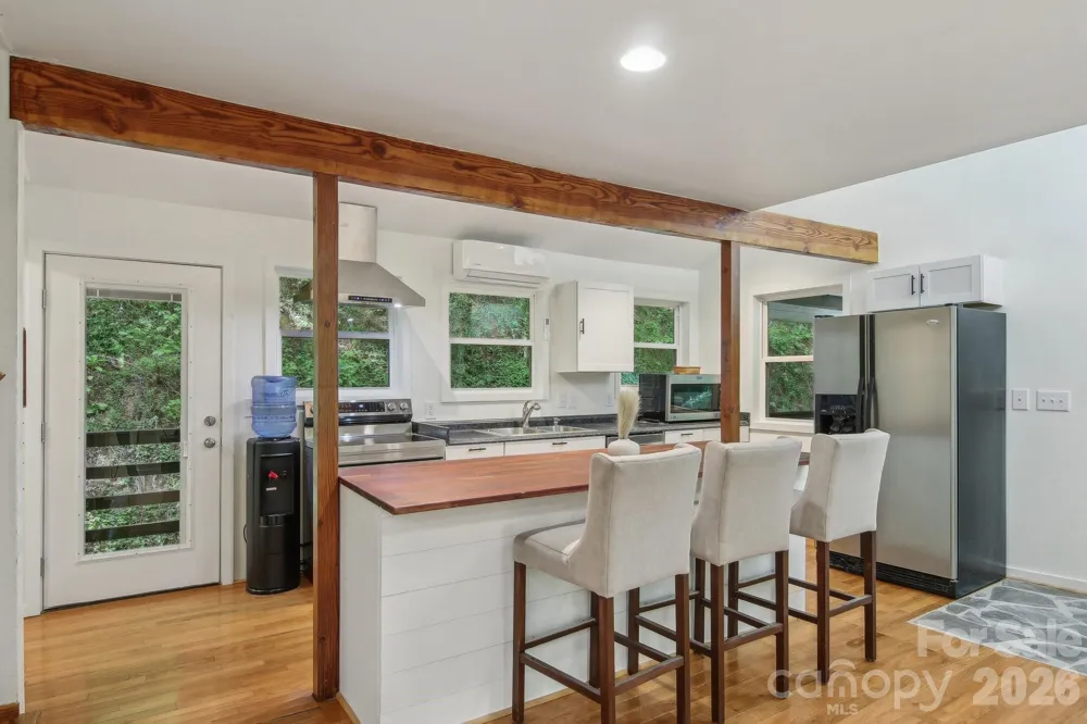 291 Dills Road Bryson City, NC 28713