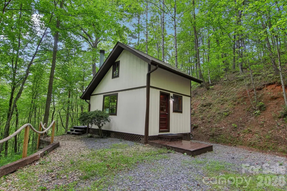 291 Dills Road Bryson City, NC 28713