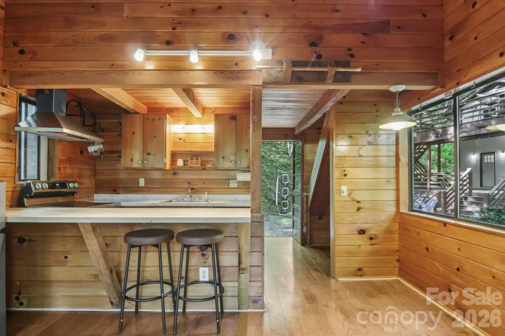 291 Dills Road Bryson City, NC 28713