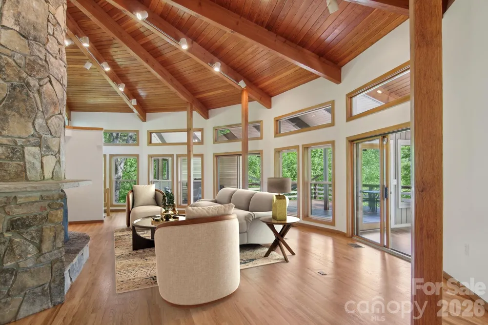 295 Dills Road Bryson City, NC 28713