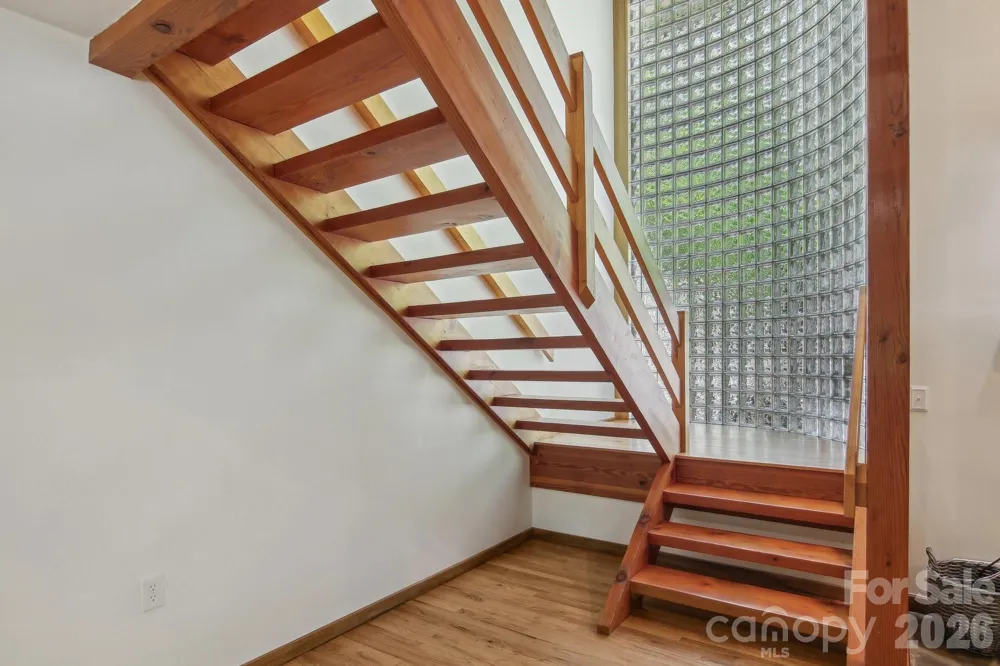 295 Dills Road Bryson City, NC 28713