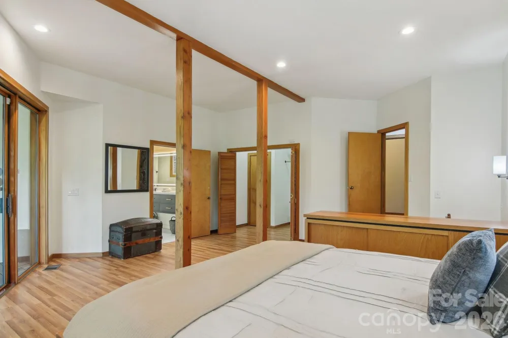 295 Dills Road Bryson City, NC 28713