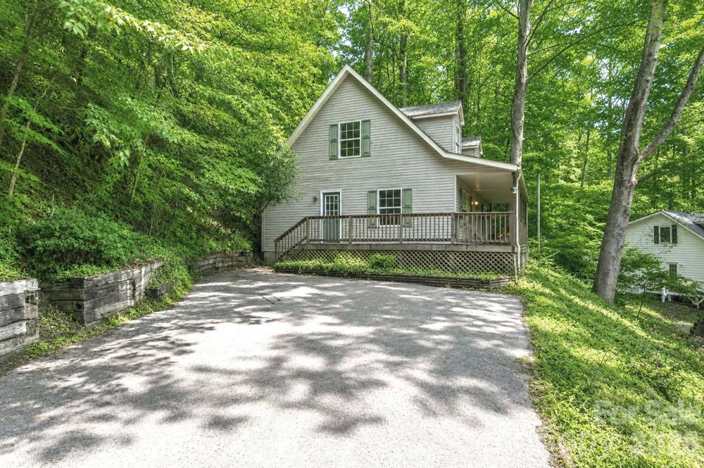 42 Greenview Drive Maggie Valley, NC 28751