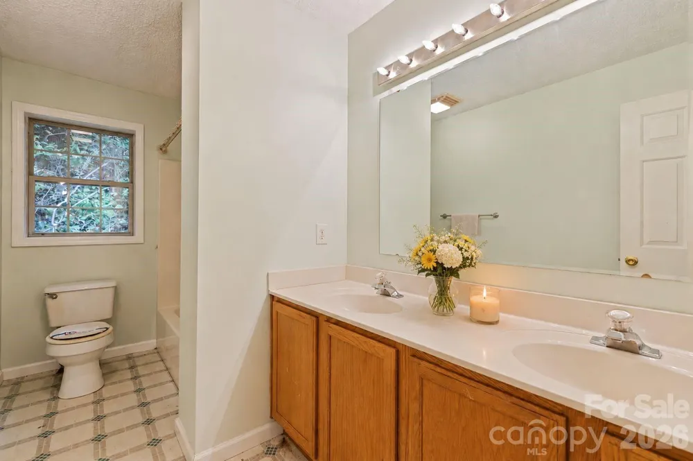 42 Greenview Drive Maggie Valley, NC 28751