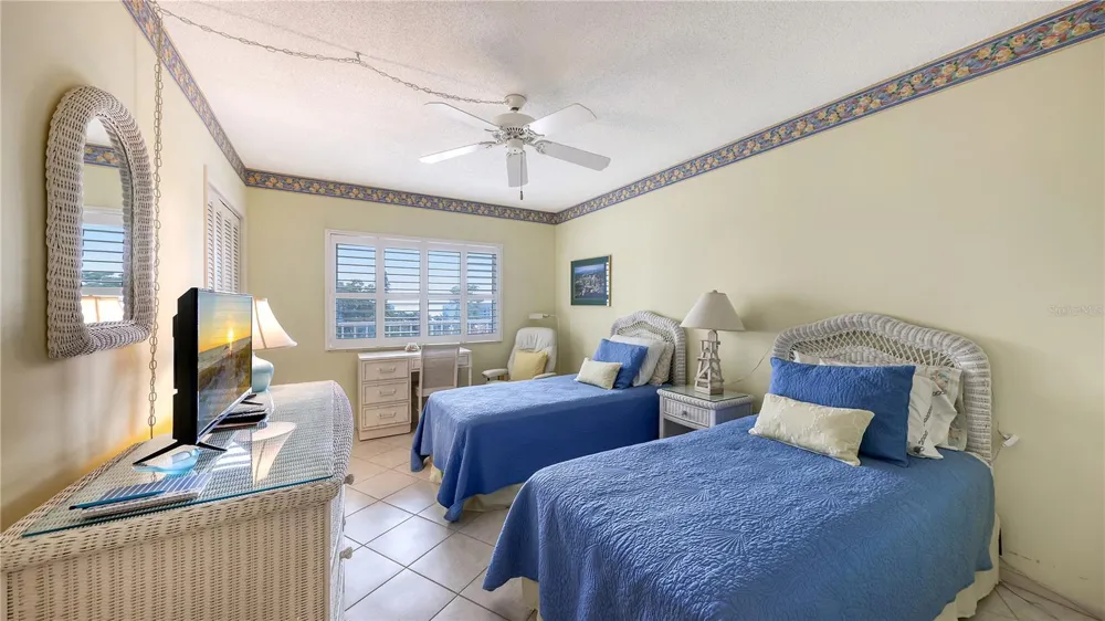 4825 GULF OF MEXICO DRIVE #504 Longboat Key, FL 34228