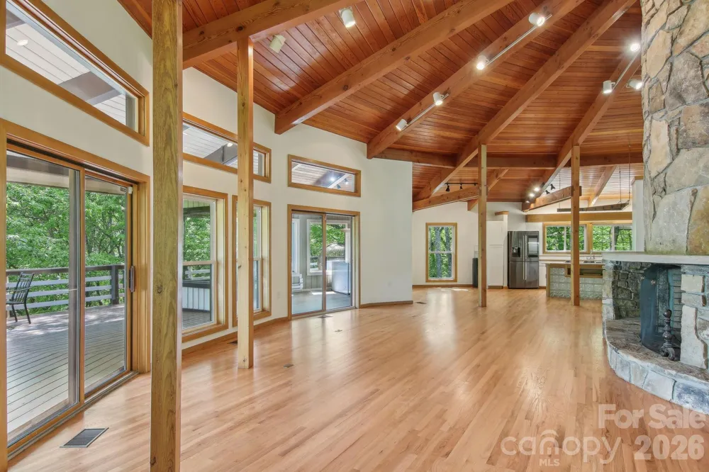 295/291 Dills Road Bryson City, NC 28713