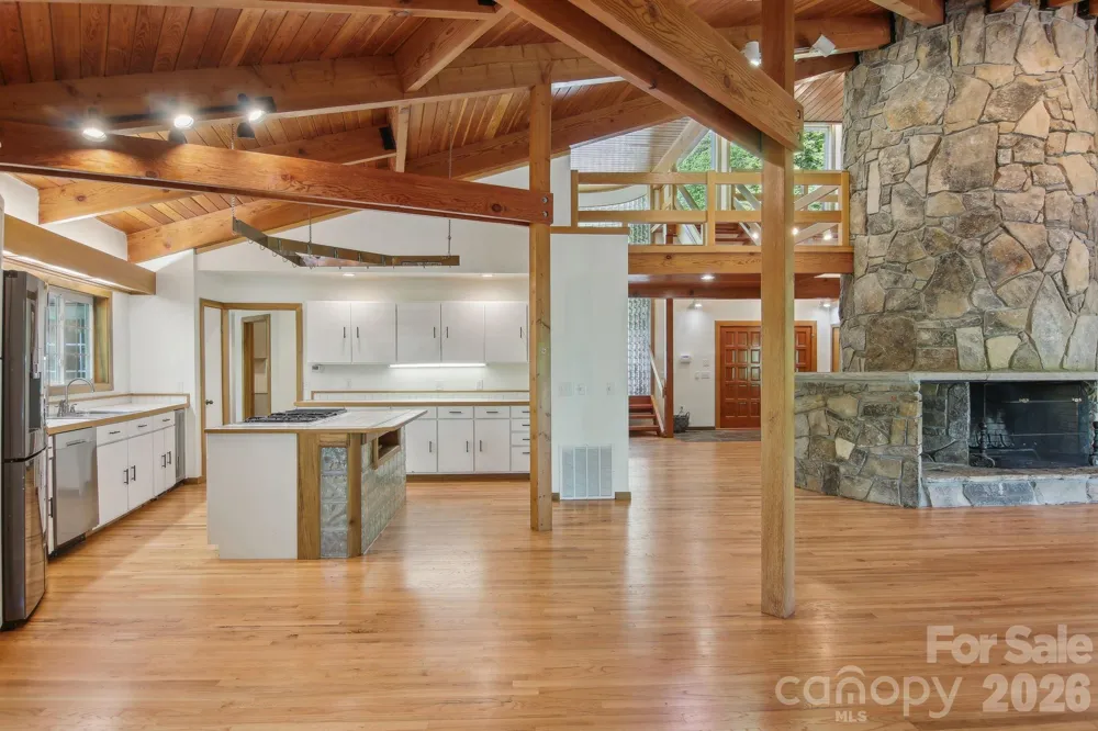 295/291 Dills Road Bryson City, NC 28713