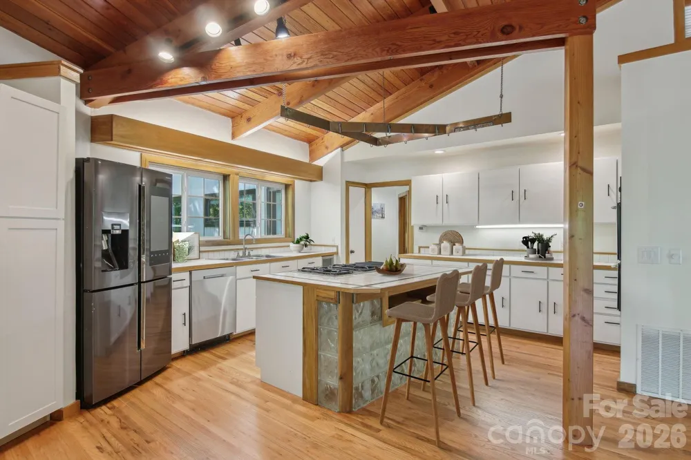 295/291 Dills Road Bryson City, NC 28713