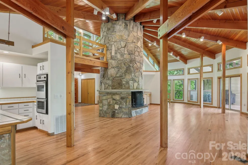 295/291 Dills Road Bryson City, NC 28713