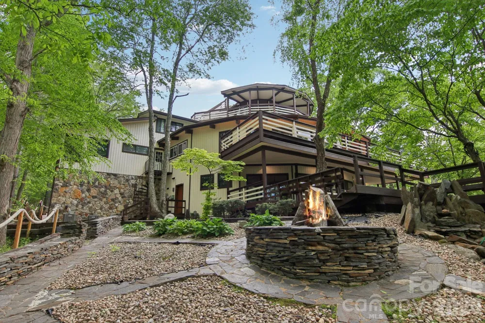 295/291 Dills Road Bryson City, NC 28713