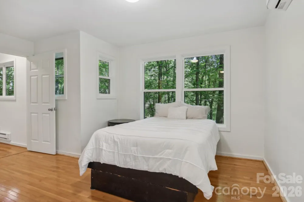 295/291 Dills Road Bryson City, NC 28713