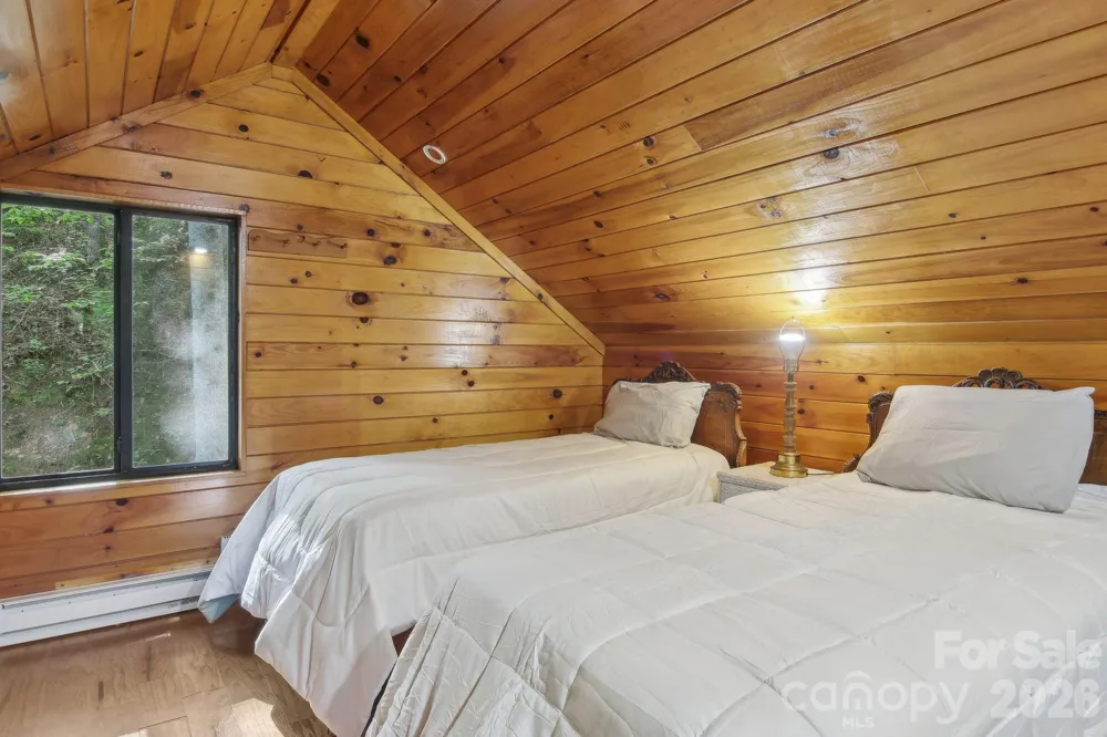 295/291 Dills Road Bryson City, NC 28713