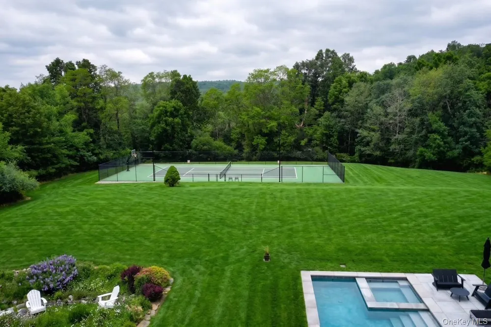 33 Ford Road Chatham, NY 12136