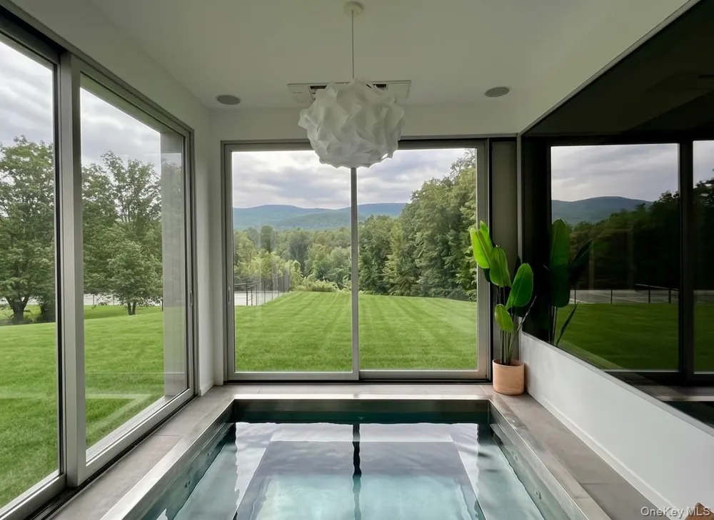 33 Ford Road Chatham, NY 12136