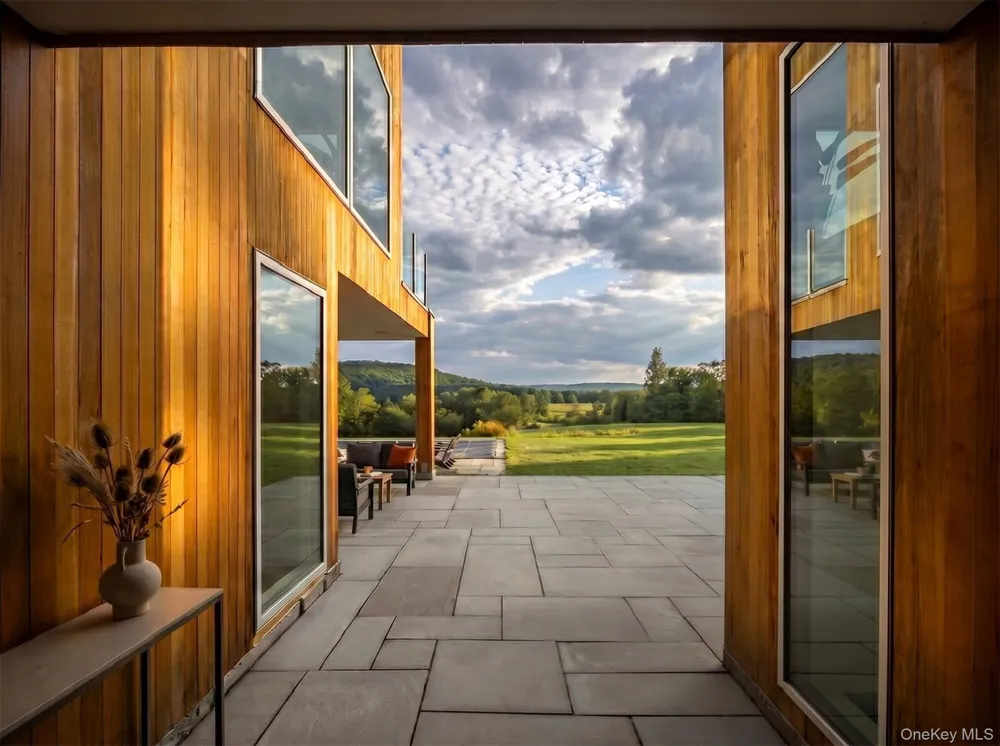 33 Ford Road Chatham, NY 12136
