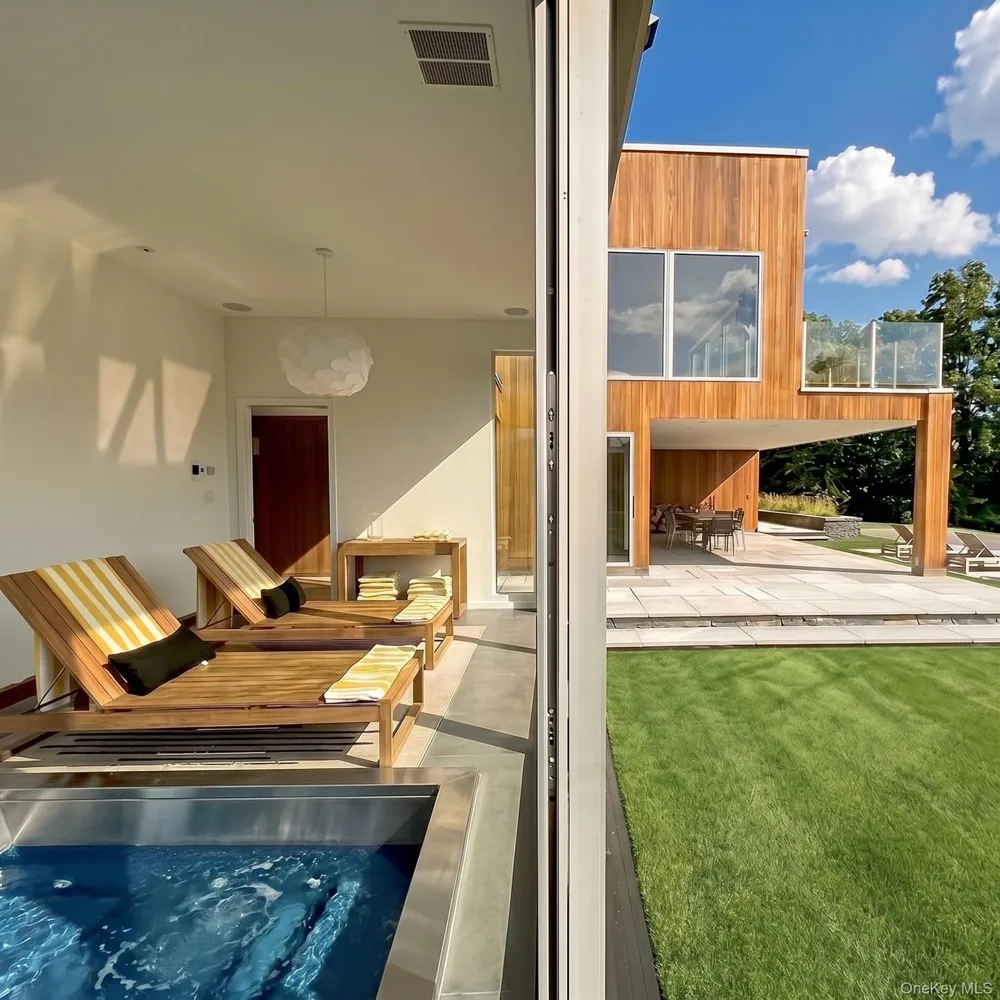 33 Ford Road Chatham, NY 12136