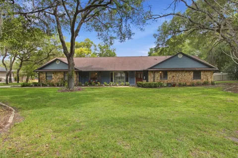 128 W GREENTREE LANE