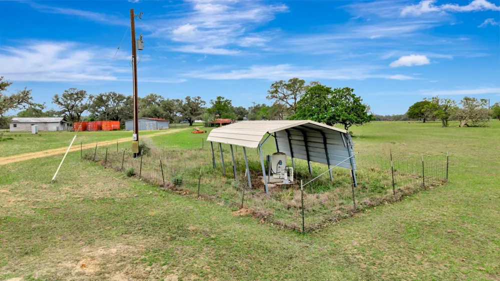 16297 State Highway 111 E Yoakum, TX 77995
