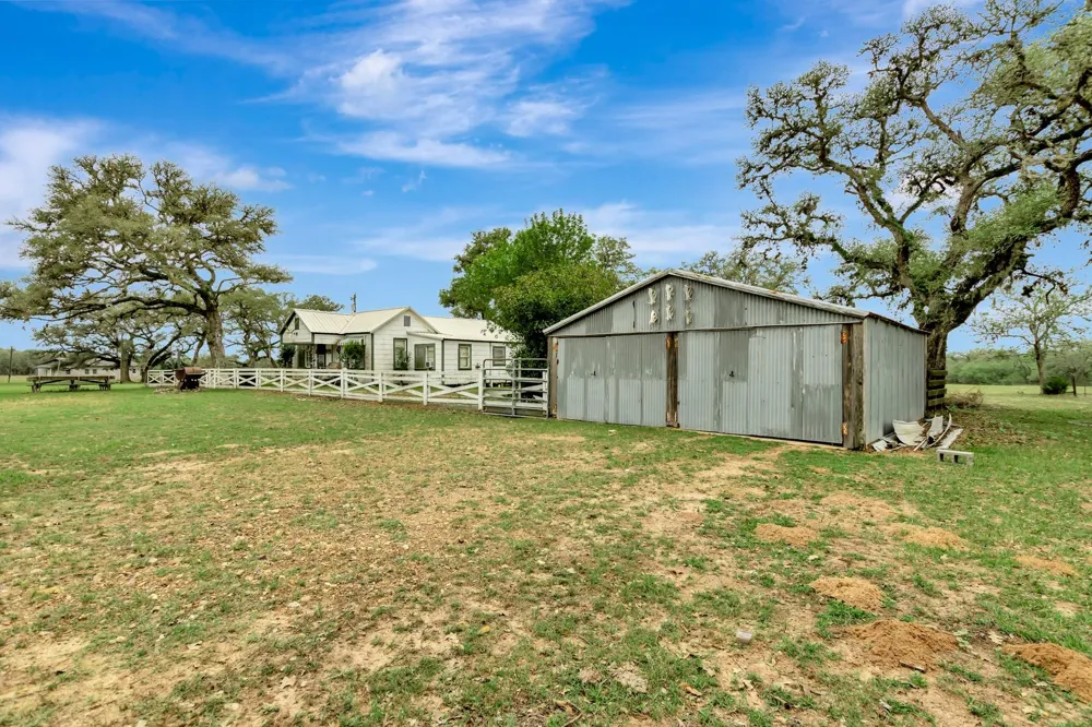 16297 State Highway 111 E Yoakum, TX 77995