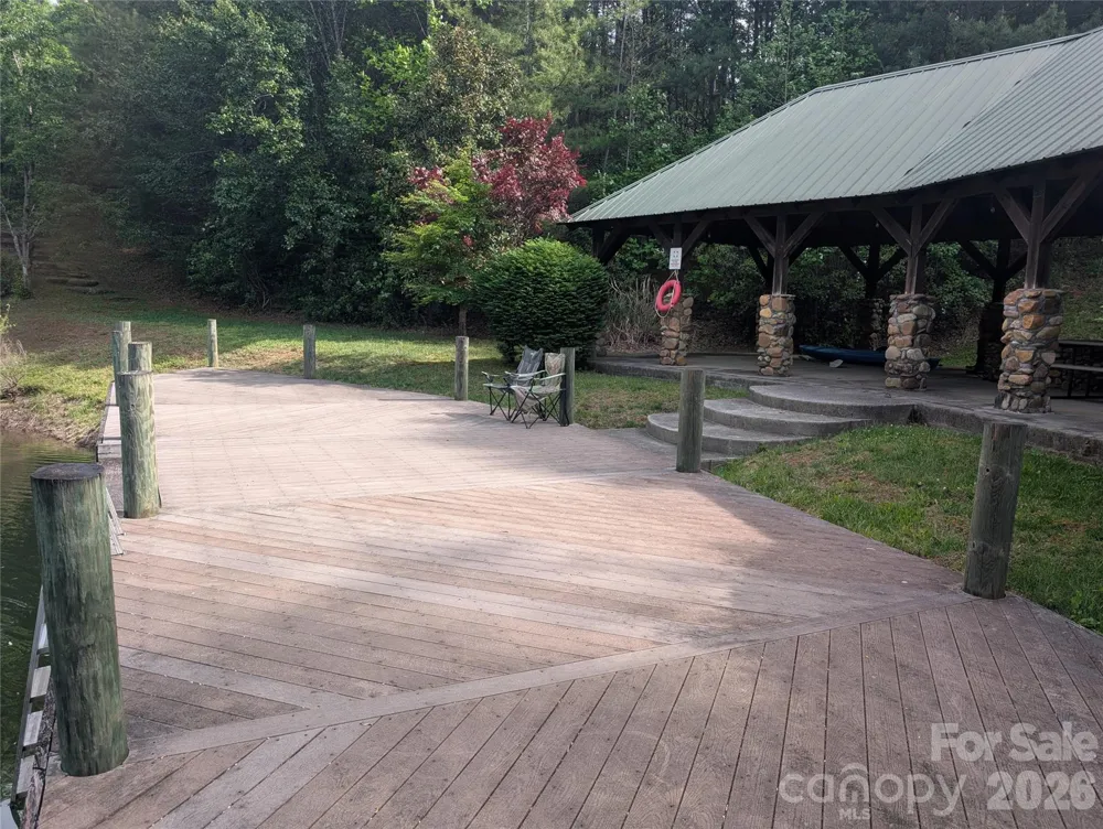 00 Hosta Lane Hendersonville, NC 28739
