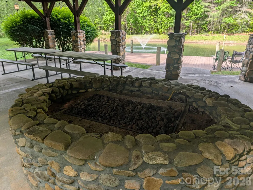00 Hosta Lane Hendersonville, NC 28739
