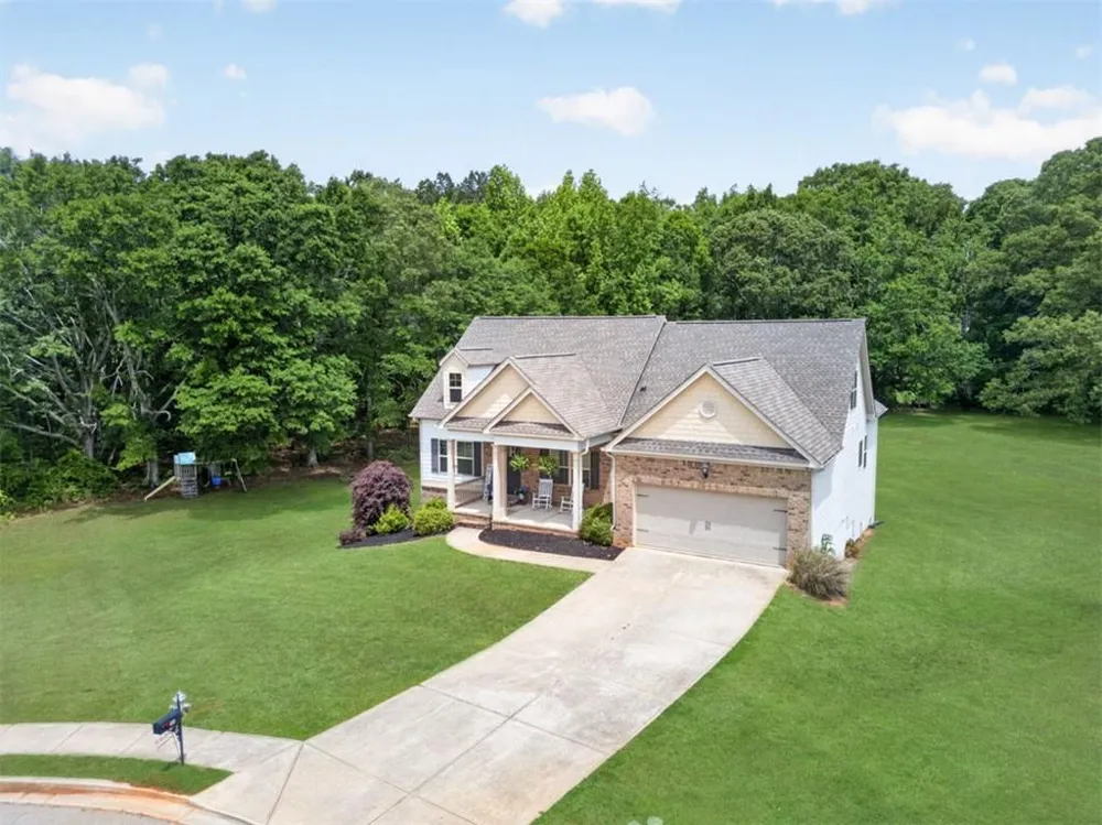 448 Rabbit Run Good Hope, GA 30641