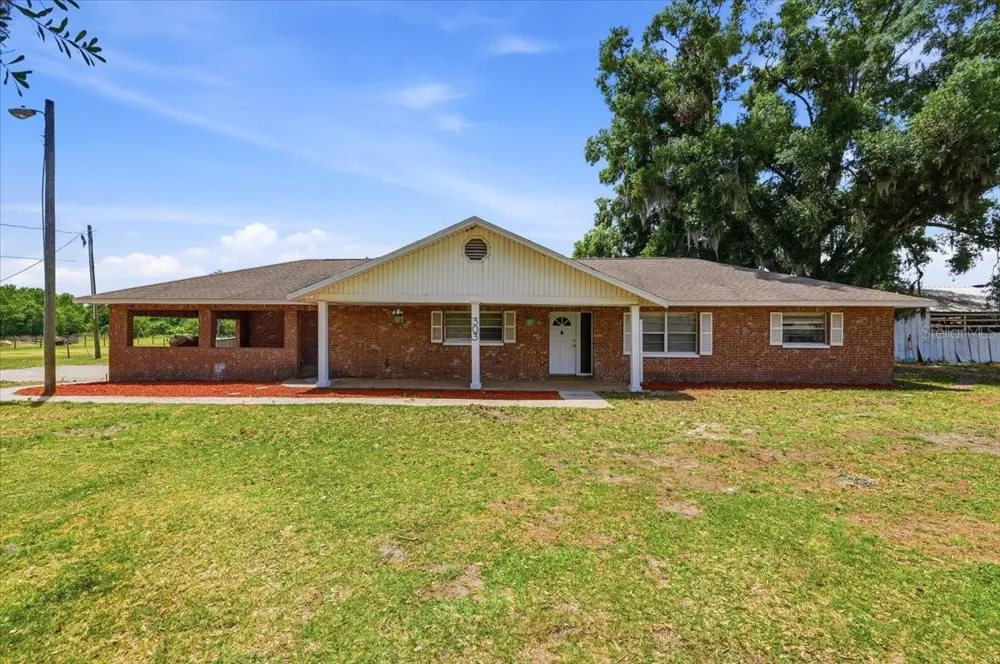 303 KARPPE ROAD Plant City, FL 33567