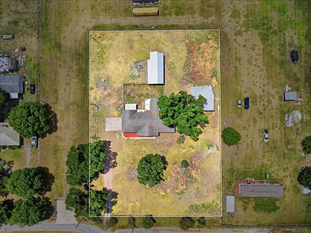 303 KARPPE ROAD Plant City, FL 33567