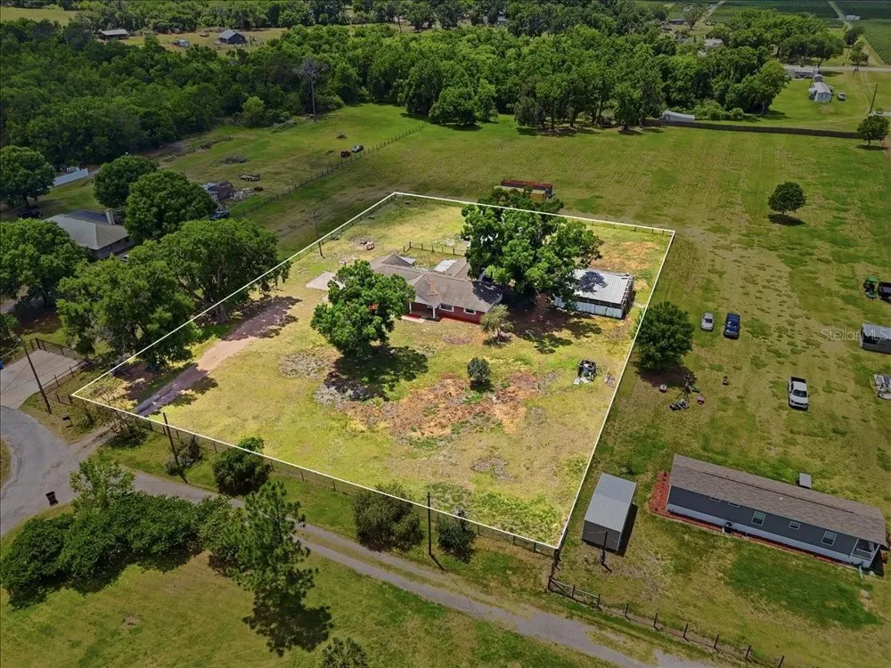 303 KARPPE ROAD Plant City, FL 33567
