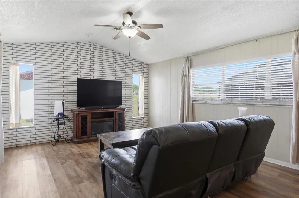 303 KARPPE ROAD Plant City, FL 33567