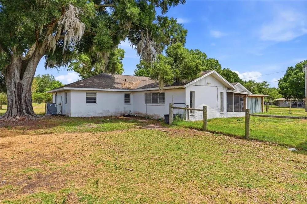 303 KARPPE ROAD Plant City, FL 33567