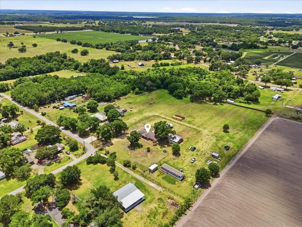 303 KARPPE ROAD Plant City, FL 33567