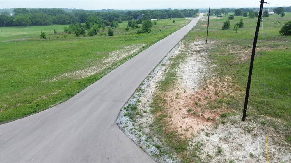 515 Rolling Hills Boulevard Alvord, TX 76225
