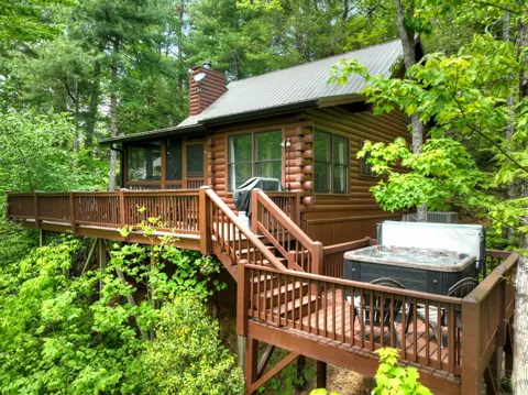 1822 Hidden Lake Drive