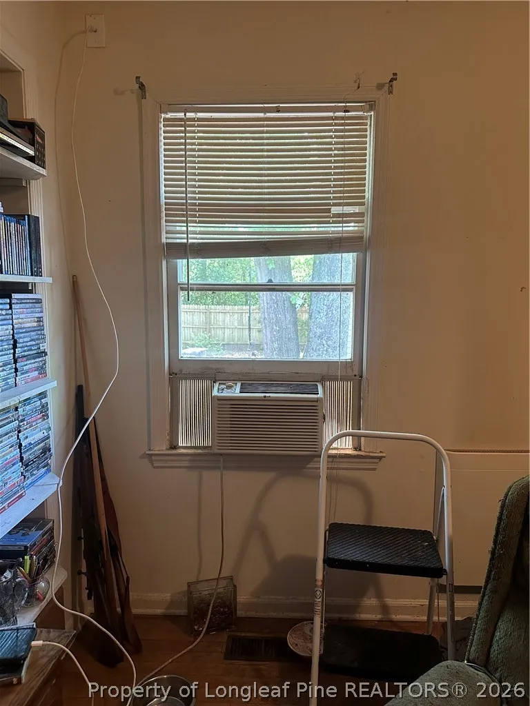 109 W Chestnut Street Maxton, NC 28364