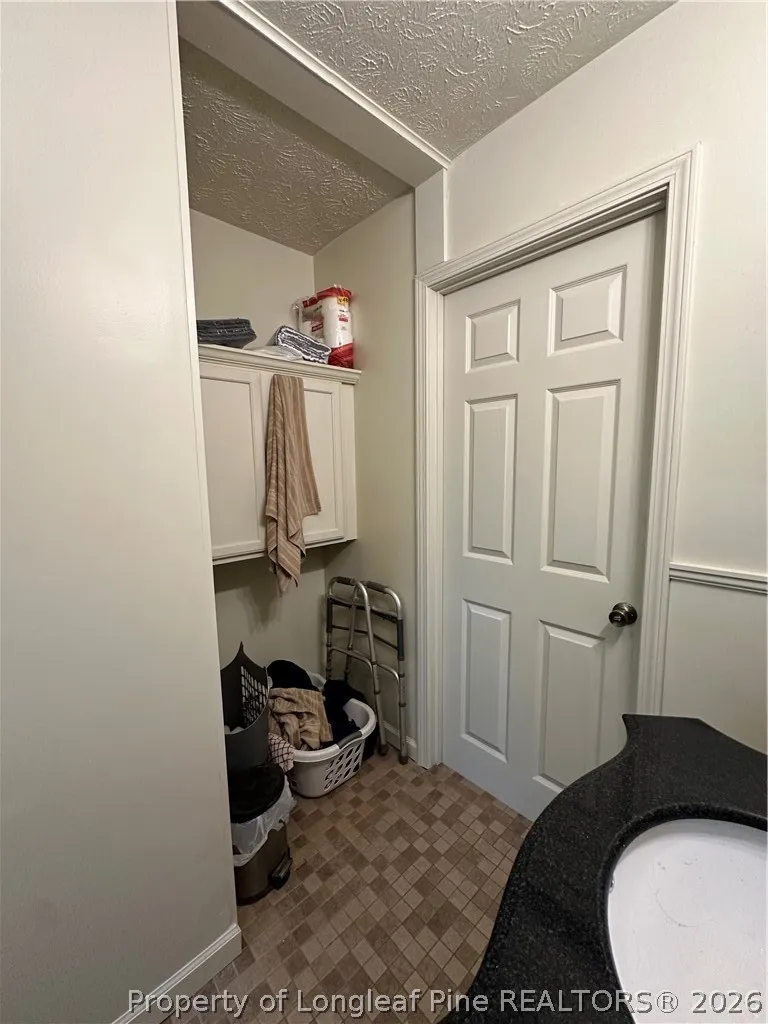 109 W Chestnut Street Maxton, NC 28364