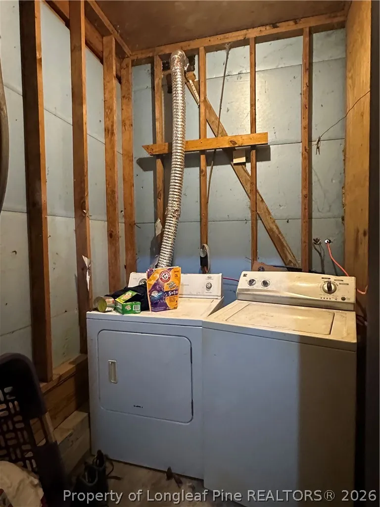 109 W Chestnut Street Maxton, NC 28364