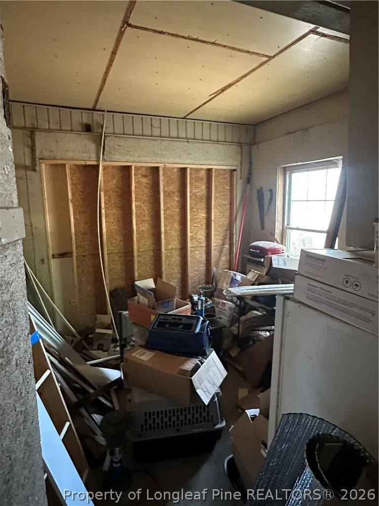 109 W Chestnut Street Maxton, NC 28364