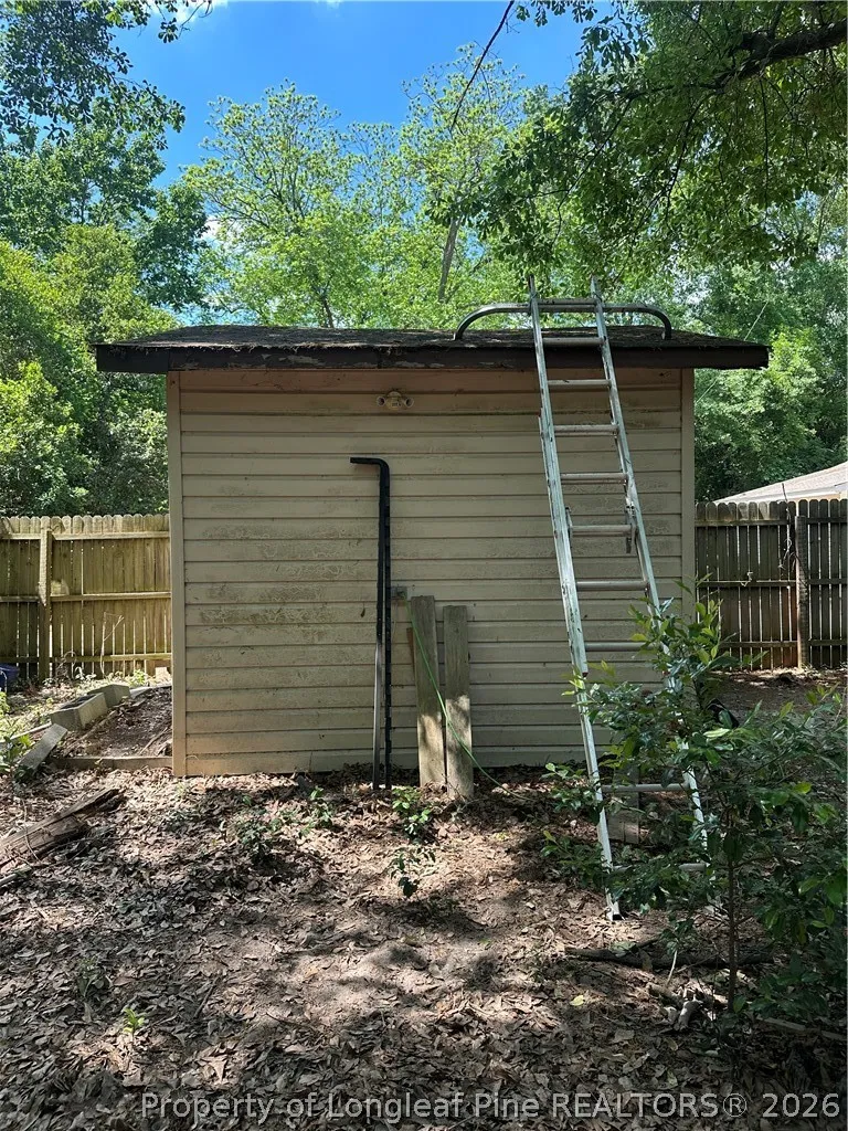 109 W Chestnut Street Maxton, NC 28364