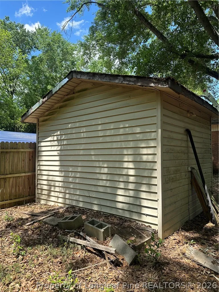 109 W Chestnut Street Maxton, NC 28364