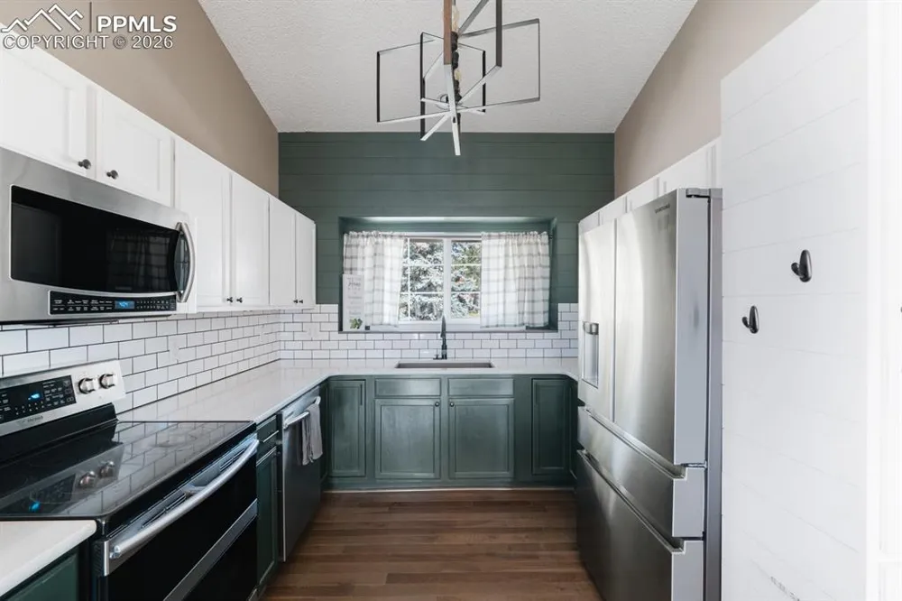 25 Sailing Way Palmer Lake, CO 80133